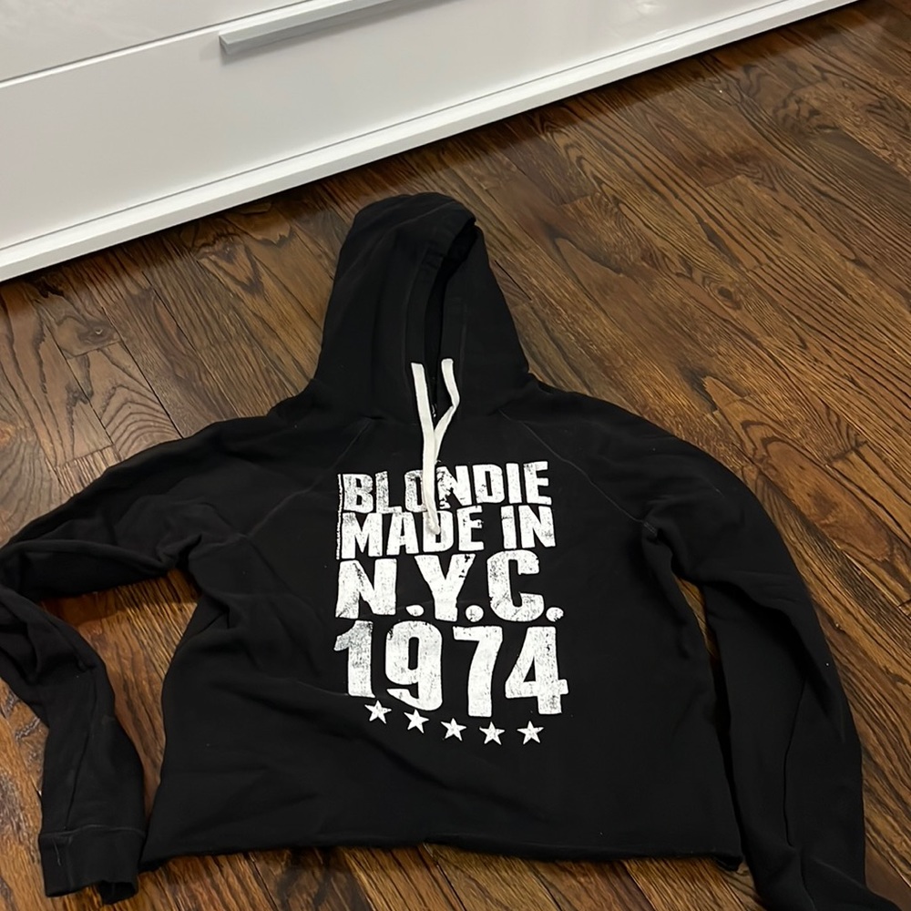 A black blondie cropped thick material hooded sweatshirt